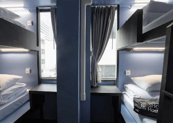 Hostal 3howw @ Sukhumvit 21 *