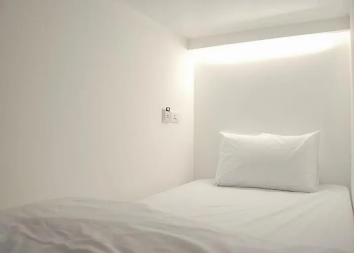 Hostal 3howw @ Sukhumvit 21 *