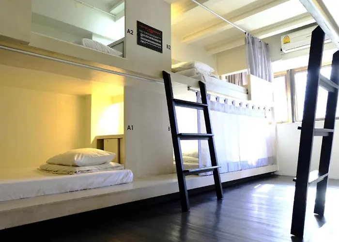 Hostal 3howw @ Sukhumvit 21 Bangkok