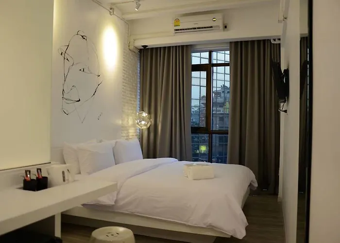 Hostal 3howw @ Sukhumvit 21