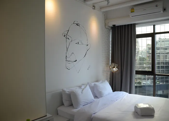 Hostal 3howw @ Sukhumvit 21 *
