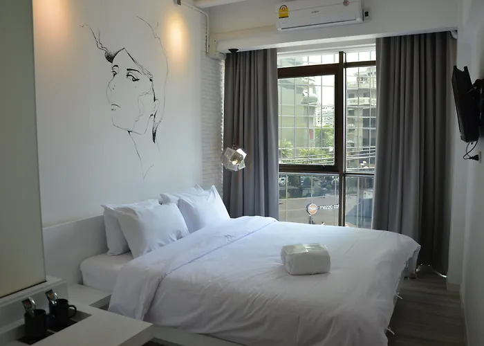 Hostal 3howw @ Sukhumvit 21 Bangkok