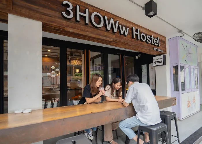 3howw @ Sukhumvit 21 * Bangkok