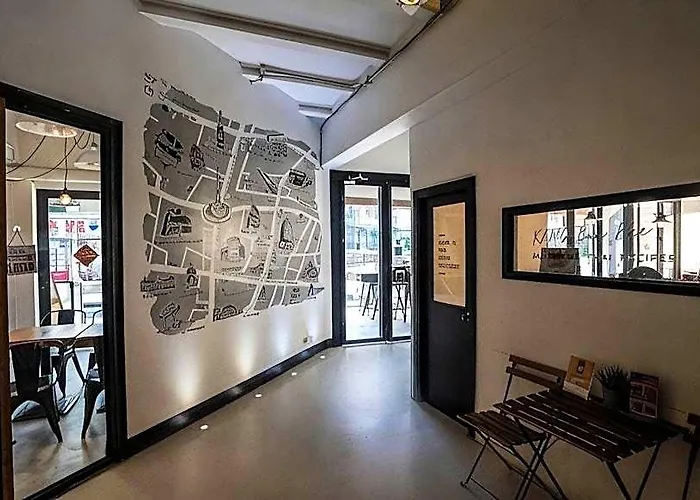 Hostal 3howw @ Sukhumvit 21 Bangkok