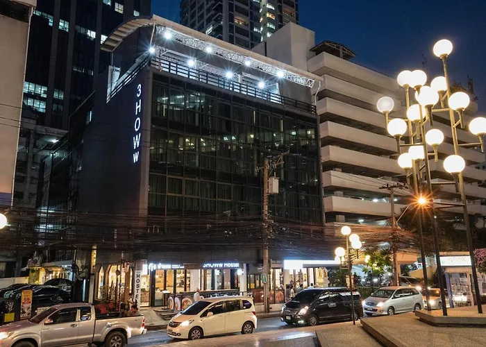 3howw @ Sukhumvit 21 Bangkok