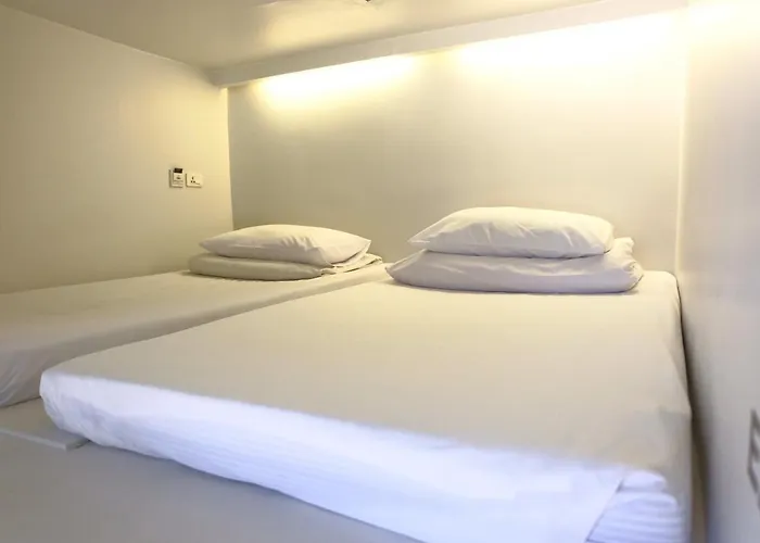 3howw @ Sukhumvit 21 Hostal